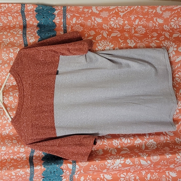 Hurley Shirt - Picture 2 of 3